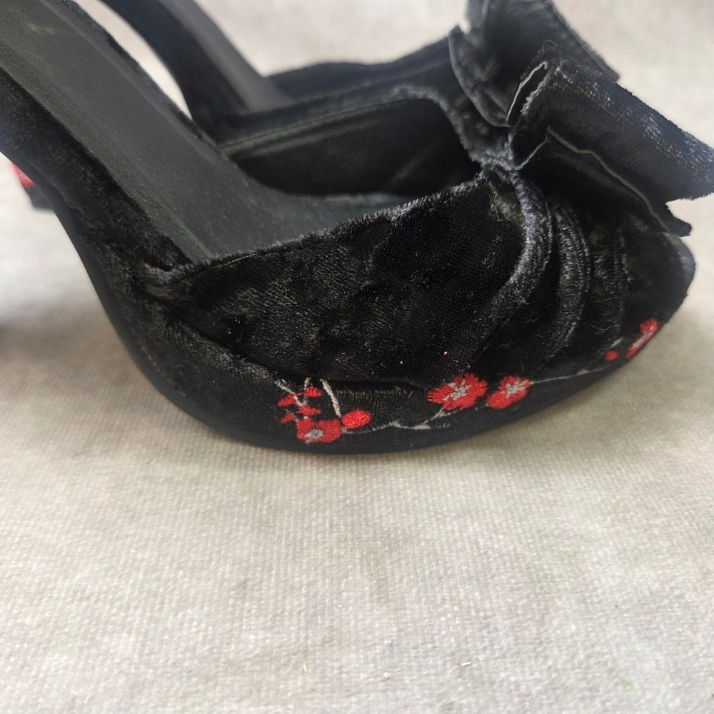 T.U.K. Black Velvet Cherry Blossom Floral Platform Bow Heels A9446L US 9 Mens 7 - Picture 7 of 9